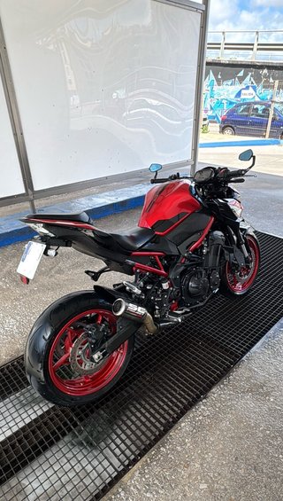 Kawasaki Z900 A2 Negra/Roja Naked