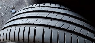 225/50 R18 99W
