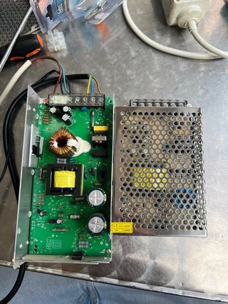 Fuente Alimentación 120W 12V 10A AVERIADA