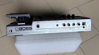 Pedalera Bajo Boss ME-20B Multiefectos