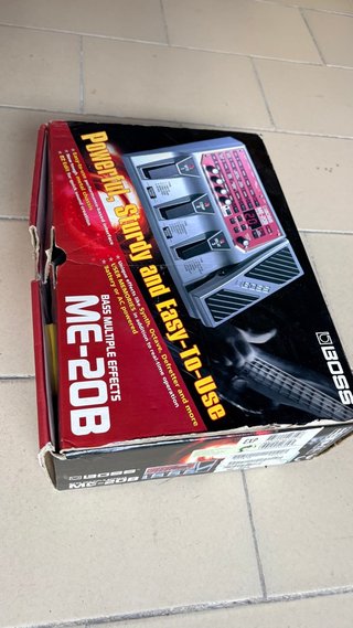 Pedalera Bajo Boss ME-20B Multiefectos