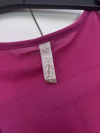 Camiseta Stradivarius Estampada Flores y Grullas