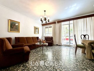 Piso en venta en Cruz Roja en Sevilla