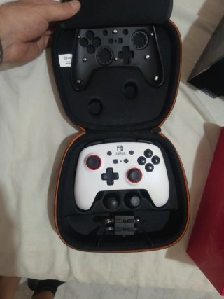 Nintendo Switch OLEDBlanca(JUEGOS Y MANDO A PARTE)