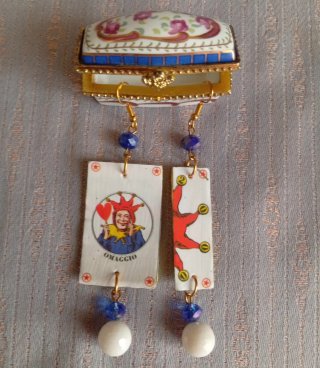 Orecchini Jolly fatti a mano in carta vintage