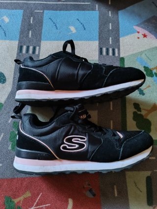 Zapatillas Skechers Mujer Negras y Rosas