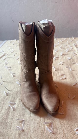 Botas cowboy ante beige
