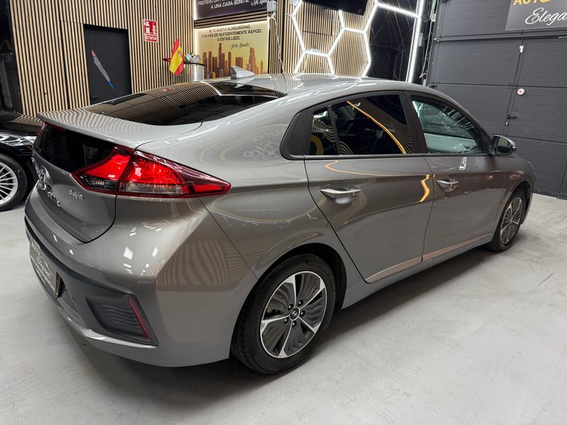 Hyundai Ioniq 2022, foto 3