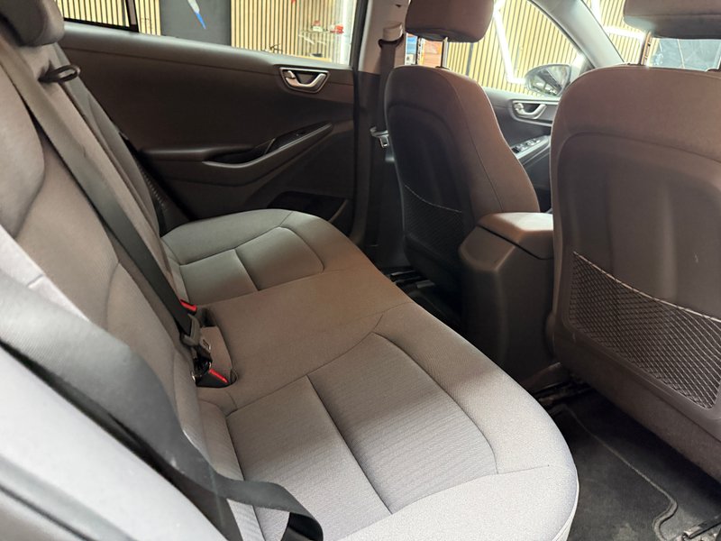 Hyundai Ioniq 2022, foto 18