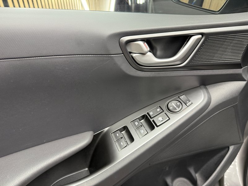 Hyundai Ioniq 2022, foto 17