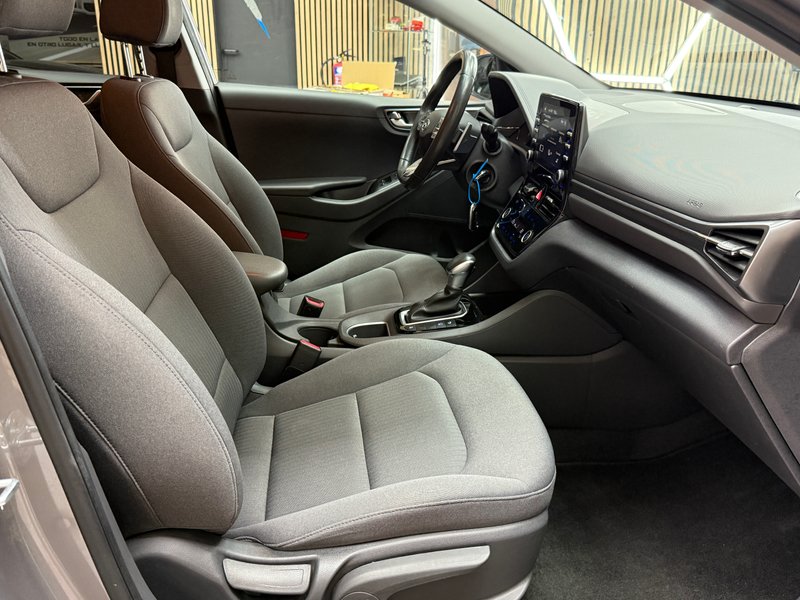 Hyundai Ioniq 2022, foto 29