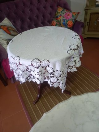 Toalhinha de linho fino com croché