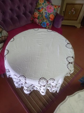 Toalhinha de linho fino com croché