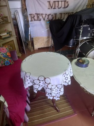Toalhinha de linho fino com croché