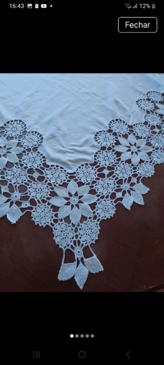Toalhinha de linho fino com croché