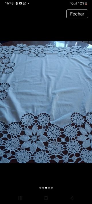 Toalhinha de linho fino com croché