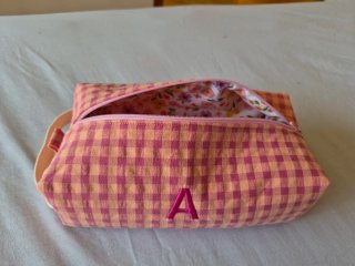 Conjunto bebé:cambiador, babero y neceser handmade