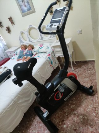 BICICLETA ESTATICA, PT- 1715 valor 700 € PROFESION