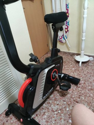BICICLETA ESTATICA, PT- 1715 valor 700 € PROFESION