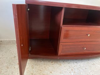 Mueble TV madera curvo