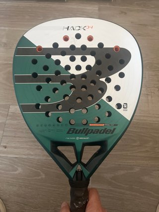 Pala de pádel Bullpadel Hack 04