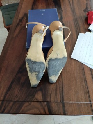 Zapatos J.R. García tacón beige