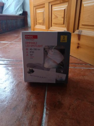 Foco LED EMOS Dimmable 40-780 lm IP20