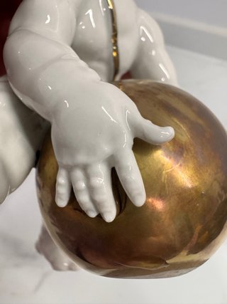 Ángel Algora con bola dorada
