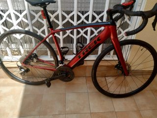 Bicicleta Eléctrica Trek Domane