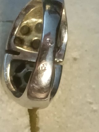 Anillo Oro Blanco con Zafiro y piedras