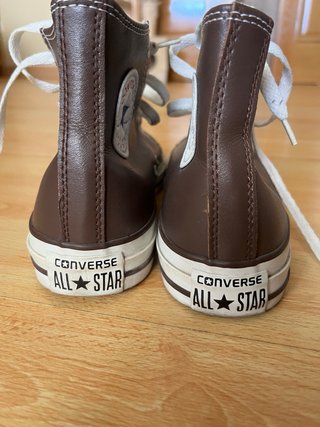 Zapatillas Converse Marrones y Blancas