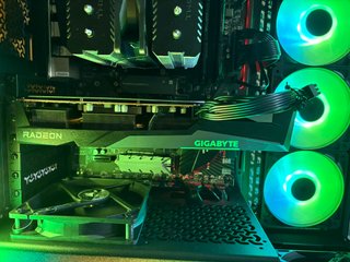PC Gaming Full HD/1440p Ryzen 5600X RX 6650XT