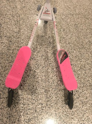Patinete tijera 3 ruedas rosa.