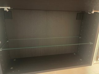 Armario de baño IKEA wengué con puerta abatible