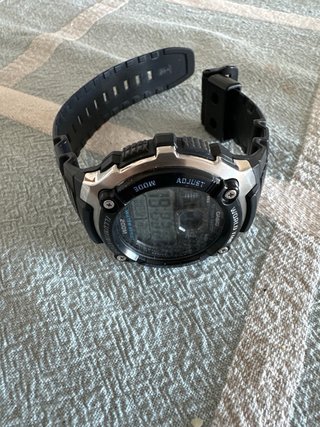 Reloj Casio AE-2000W Negro/Plata