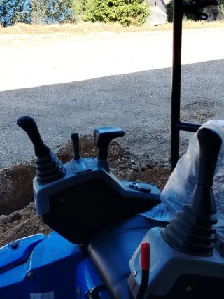 Mini retroexcavadora Ripa 1.500 kg