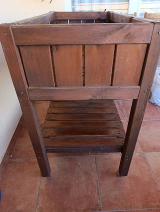 Mesa de cultivo de madera