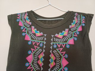 Vestido verde militar.