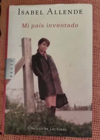 Libro mi país inventado