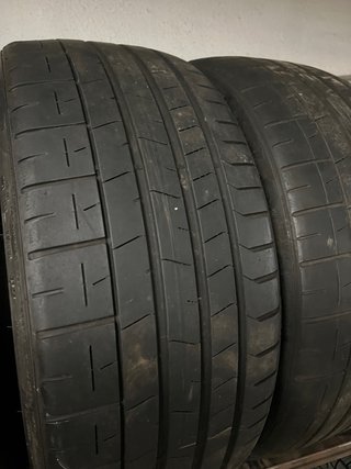2 Pirelli P Zero 235/35/19