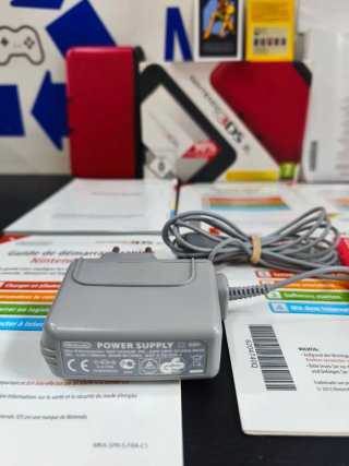 Nintendo 3DS XL Roja Con Caja 1 Año Garantía