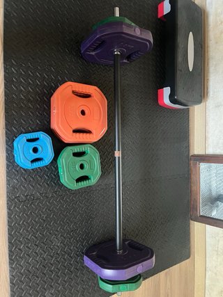 Barra Body Pump con pesas
