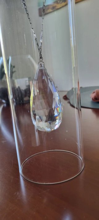 Lámpara colgante con gota de cristal de roca