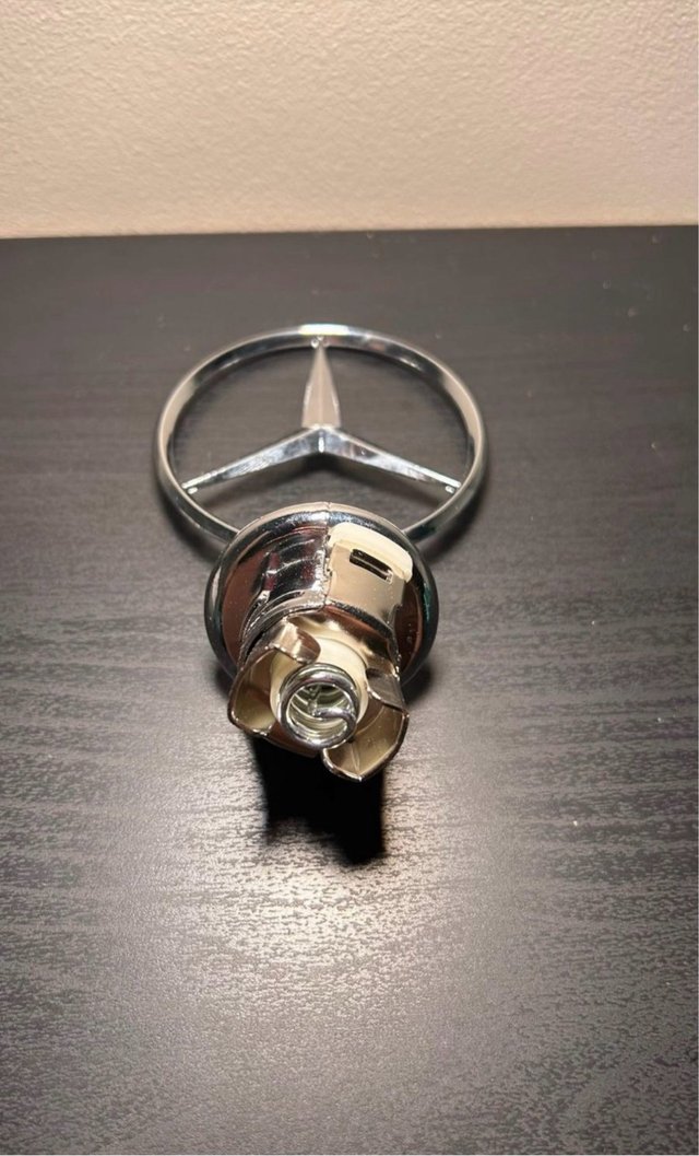 Emblema Estrella Mercedes Azul