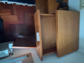 Mueble mesita escalera y lampara Tiffany (regalo)