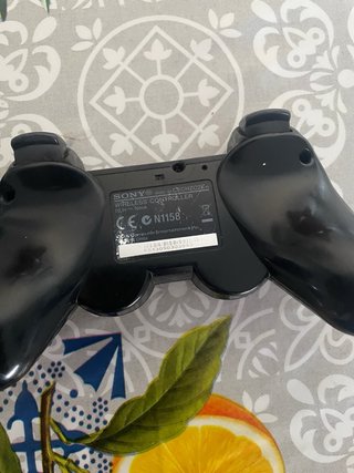 Consola PS3 con juegos y 3 mandos