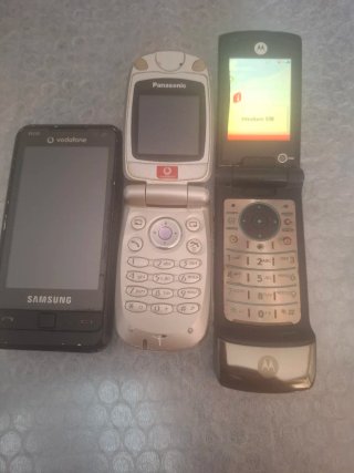 Lote 3 Móviles: Motorola, Samsung, Panasonic