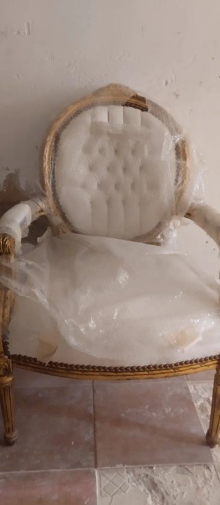 Poltrona stile Luigi XVI Borgogna in velluto beige/oro