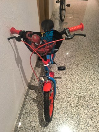 Bicicleta Infantil Spiderman Azul y Roja