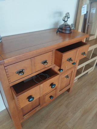 ¡LIQUIDACIÓN! Cómoda de madera
